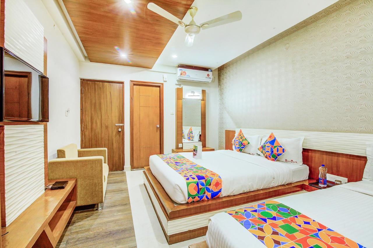 Fabhotel Empark Бангалор Екстериор снимка